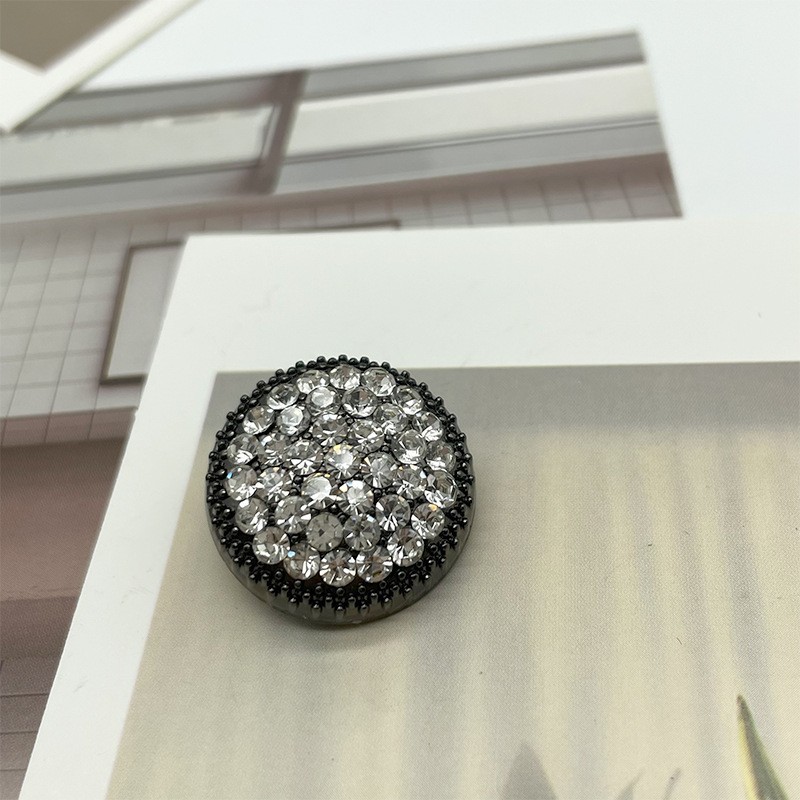 Luxcy Metal Rhinestone Button  - Button Hole Cutter recension och pris